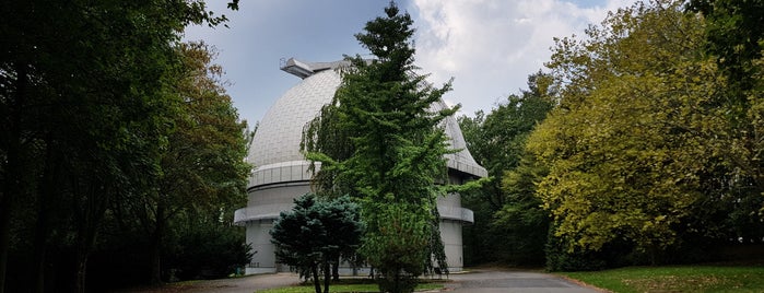 Astronomický ústav AV ČR is one of Tempat yang Disukai Typena.