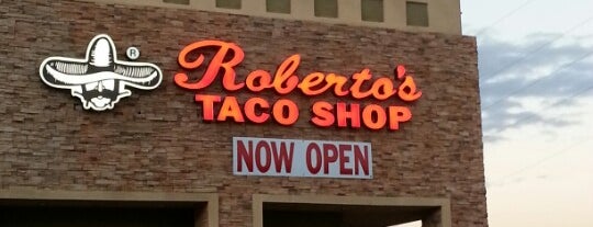 Roberto's Taco Shop is one of สถานที่ที่ Trish ถูกใจ.