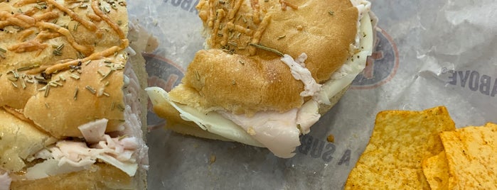 Jersey Mike's Subs is one of Tempat yang Disukai Chuck.