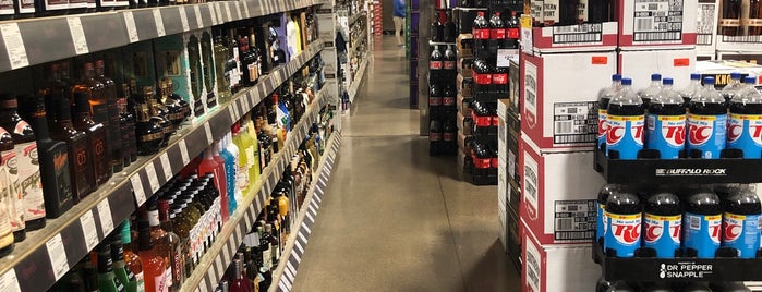 Binny's Beverage Depot is one of E’s Liked Places.