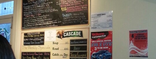 Cascade Hotel & Holiday Units is one of Beer.