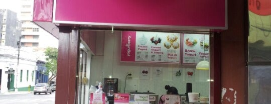 YogurBerry is one of Favoritos.