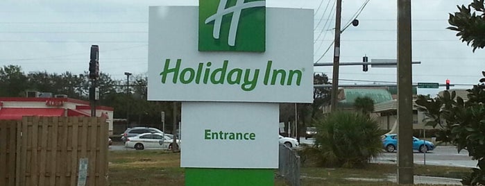 Holiday Inn is one of Orte, die Joshua gefallen.