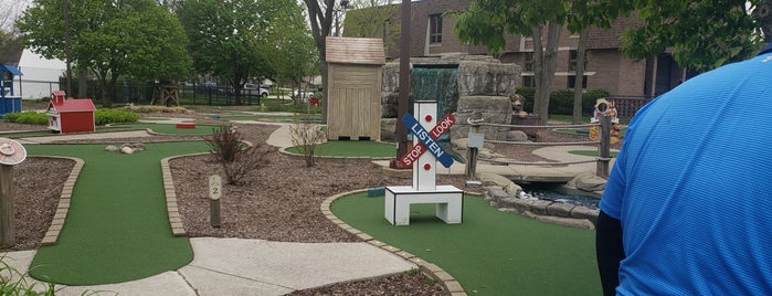 Miner Mike's Adventure Golf is one of Minigolf.