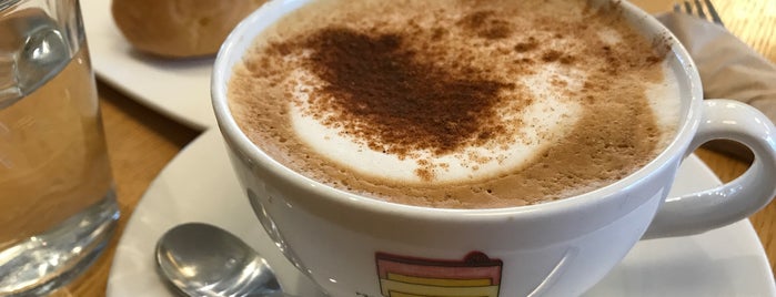 CAFÉ PÂTISSERIE HANS is one of 두번이상 간 맛집들.