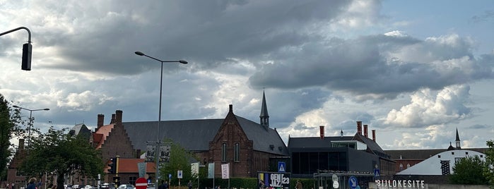 Jan Palfijnbrug is one of Travel.