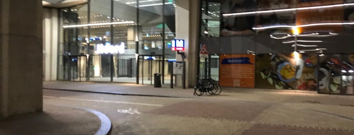 Metrostation Noord is one of I ♥ Noord < 1/2 ❌❌❌.