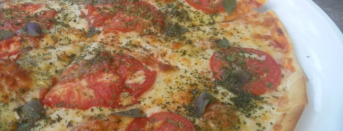 Buhos Pizza is one of Sivar foodie.