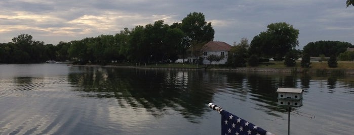 Crystal Lake is one of Tempat yang Disukai Brian.