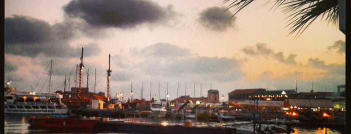 Paphos Harbour is one of Lugares favoritos de Dima.