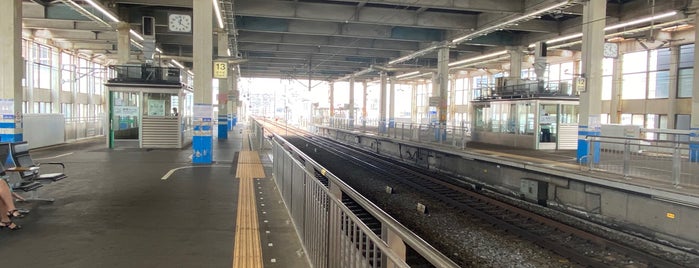 JR広島駅 13-14番のりば 喫煙所 is one of 広島出張.