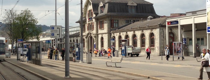Bahnhof Oerlikon is one of ZVV S14: Zürich HB <=> Hinwil.