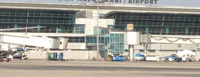 İstanbul Atatürk Havalimanı (ISL) is one of Kuyumcu.