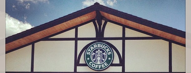 Starbucks is one of Tempat yang Disukai Linda.