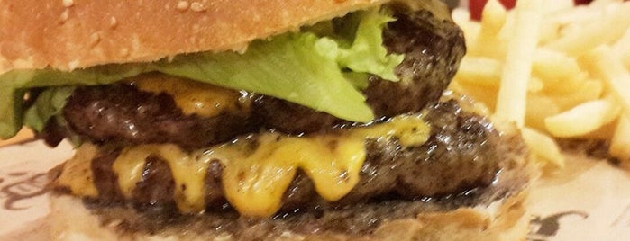 Daily Dana Burger & Steak is one of Burger Sepeti.