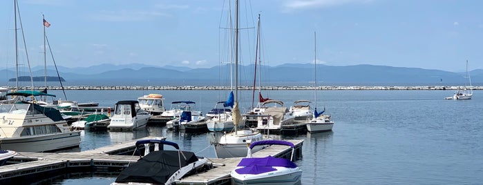 Waterfront Boardwalk is one of Orte, die Arsalan gefallen.