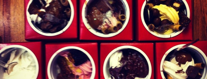 chillbox frozen yogurt is one of Lugares favoritos de Aspa Tsafou 💼💄.