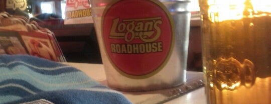 Logan's Roadhouse is one of สถานที่ที่ Cicely ถูกใจ.