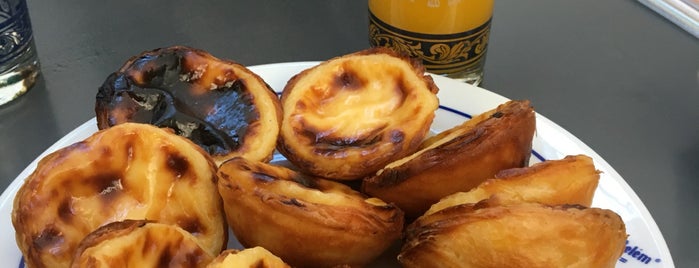 Fábrica dos Pastéis de Belém is one of Lugares favoritos de Elif.