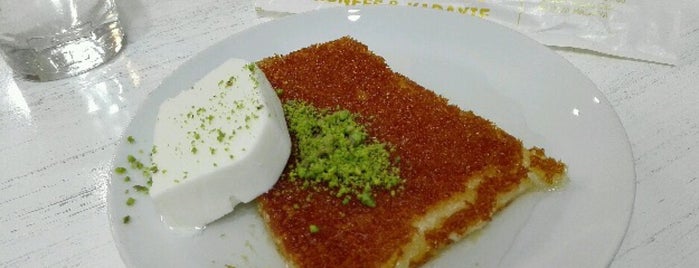 Hataylılar Kral Künefe Salonu is one of Posti che sono piaciuti a mehmet.