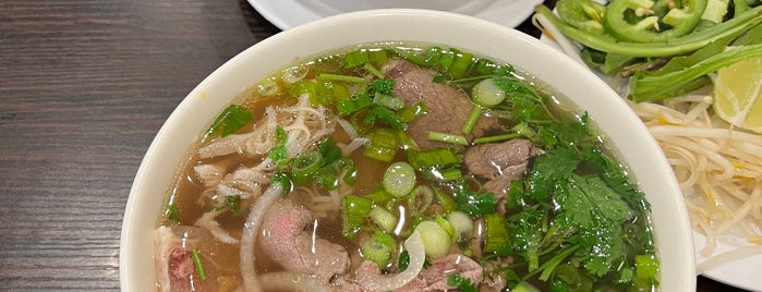 Phó Hoàn Pasteur is one of LA.