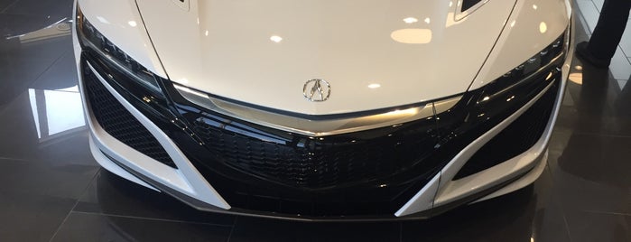 DCH Tustin Acura is one of Danielさんのお気に入りスポット.