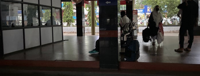 Shoranur Jn. Railway Station is one of Cab in Bangalore.