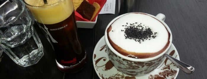 Brulée is one of Food,Coffee and Clubbing in Thessaloniki.