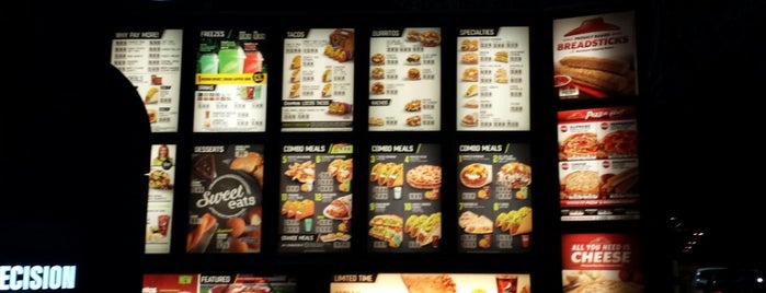 Taco Bell is one of Salmaさんのお気に入りスポット.