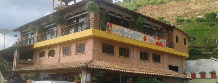 Asados Doña Rosa is one of Medellin 🇨🇴.