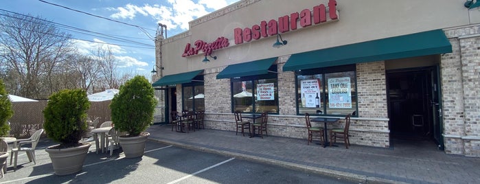 La Pizzetta is one of Favorite Restaurants.