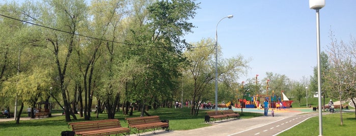 Парк у реки Городня is one of Развлечения.