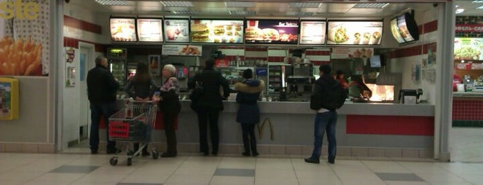 McDonald's is one of Tempat yang Disukai Игорь.