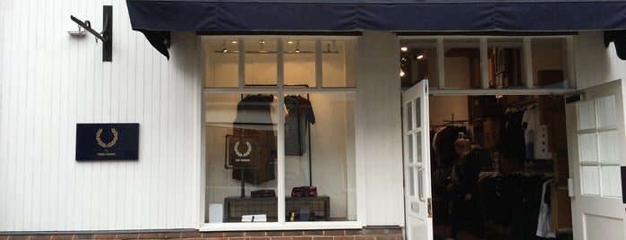 Fred Perry Outlet is one of Fred Perry Official Stores.