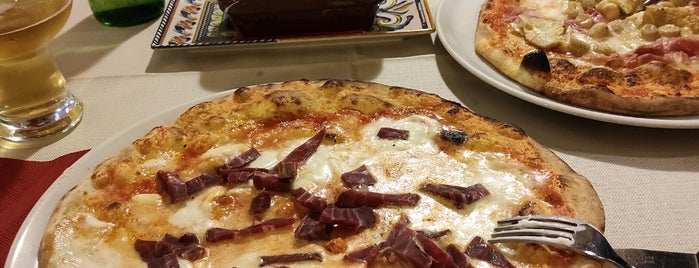 Pizzeria Enzo & Ciro is one of Puglia.