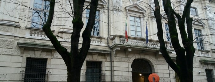 Tribunale di Mantova is one of Posti che sono piaciuti a Vito.
