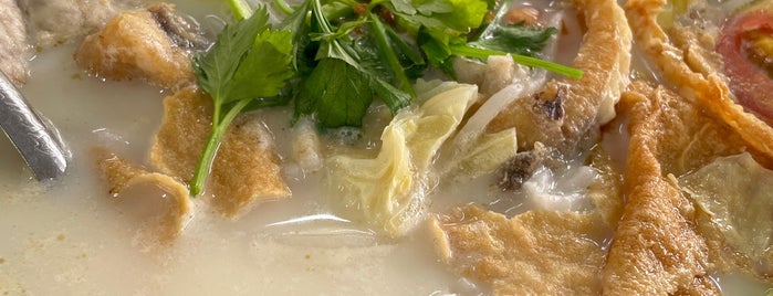 Fish Head Mee Hoon Kuan Tee Temple is one of Try out.