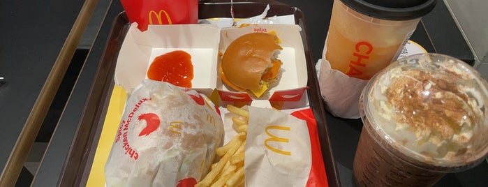 McDonald's & McCafé is one of Makan @ Melaka/N9/Johor,MY #13.