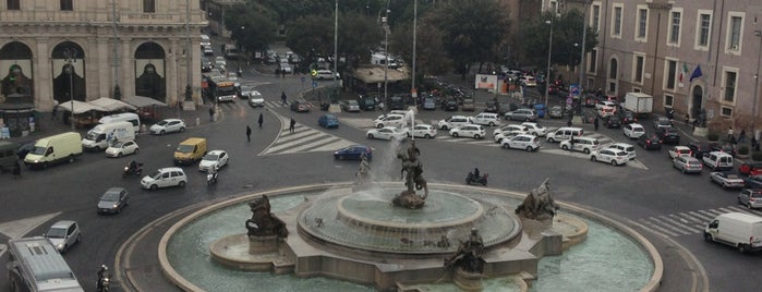 Plaza de La República is one of Garda.