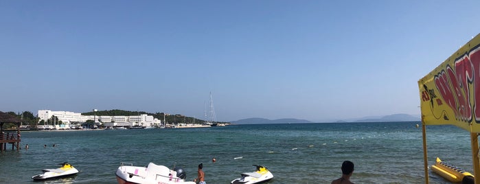 Çeşme Water Sports is one of 🦅 BUYUKSEMERCİİ®️ 님이 좋아한 장소.