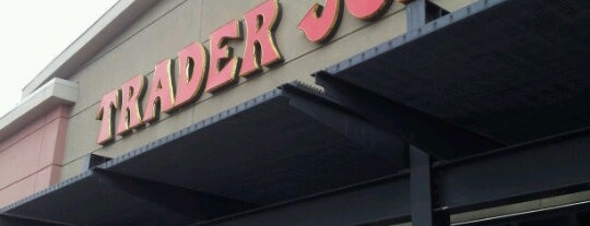 Trader Joe's is one of Orte, die Bryan gefallen.
