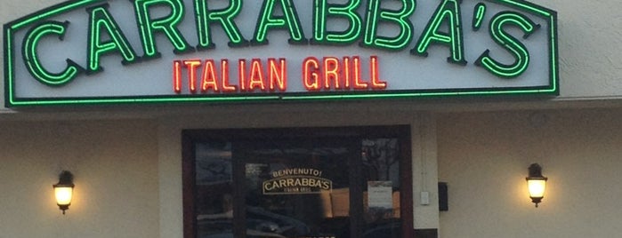 Carrabba's Italian Grill is one of Lugares favoritos de Natalie.
