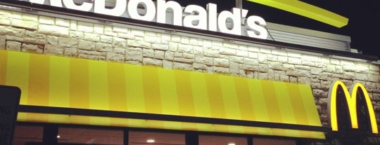 McDonald's is one of Lugares favoritos de Staci.