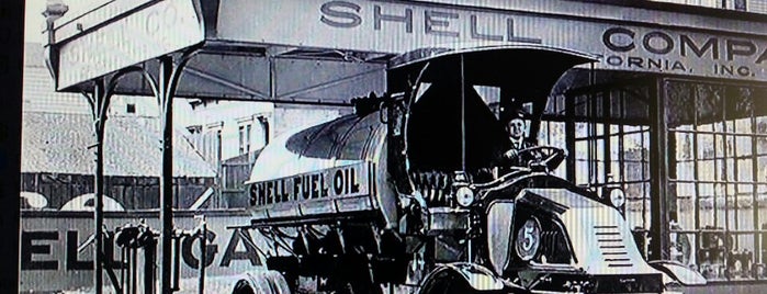 Shell is one of N Da Bluff.