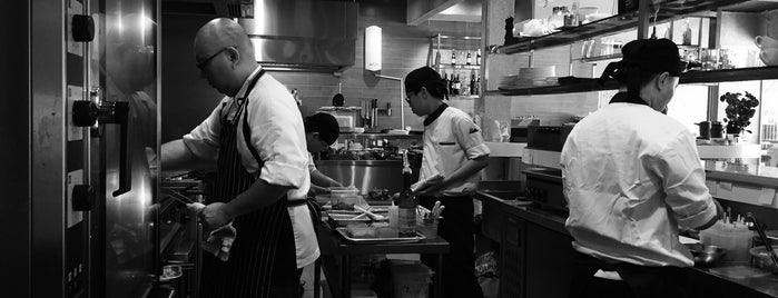 Chef's Table is one of Lugares favoritos de Jonathan.