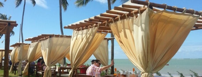 Lovina Tropical Bar & Restaurante is one of สถานที่ที่ Gustavo ถูกใจ.