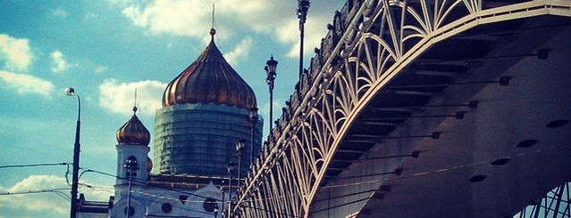 Patriarshiy Bridge is one of Места силы в Москве.