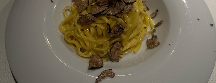 Botinero is one of Food in Milano.