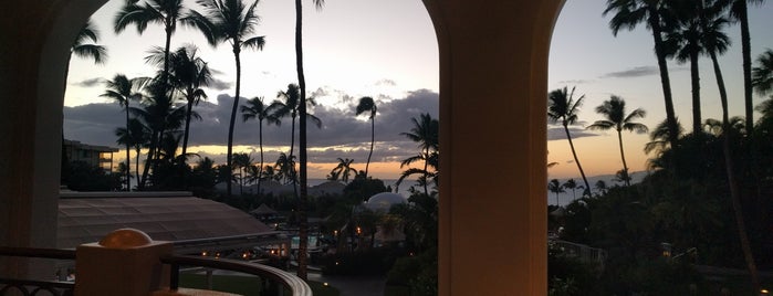 Luana Lounge is one of Maui.