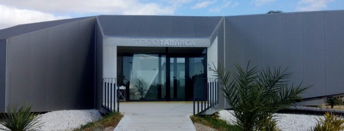 UMH. Edificio Tabarca is one of Aida'nın Beğendiği Mekanlar.